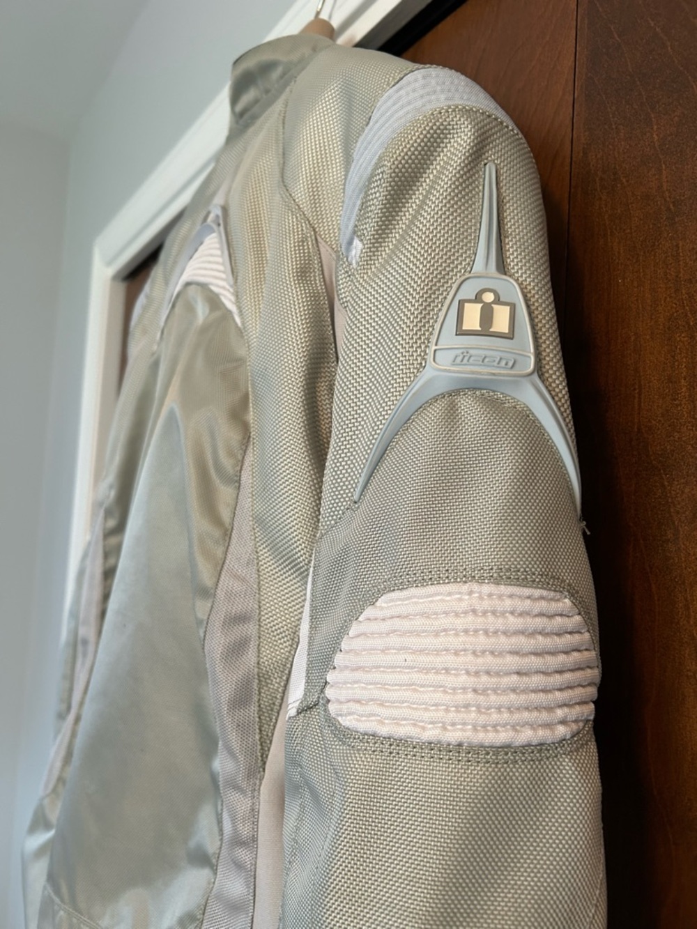 ICON Women’s Textile Armored Motorcycle Jacket - Picture 5 of 5